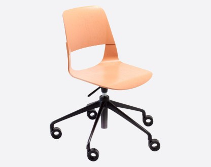 Plydesign's iF Design awarded FRIGATE chair showcasing innovative 3D-veneer craftsmanship.