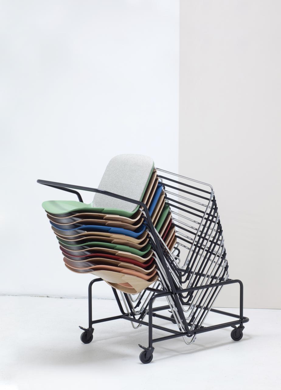 FRIGATE stacking chair