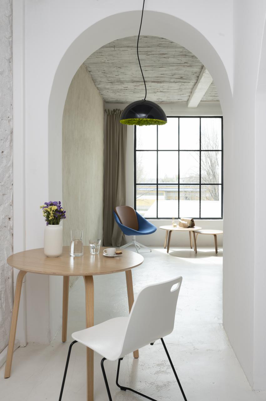 MOTHERSHIP tölgy skandináv teázóasztal - Stílusos és praktikus asztal az ebédlőbe vagy kávézóba