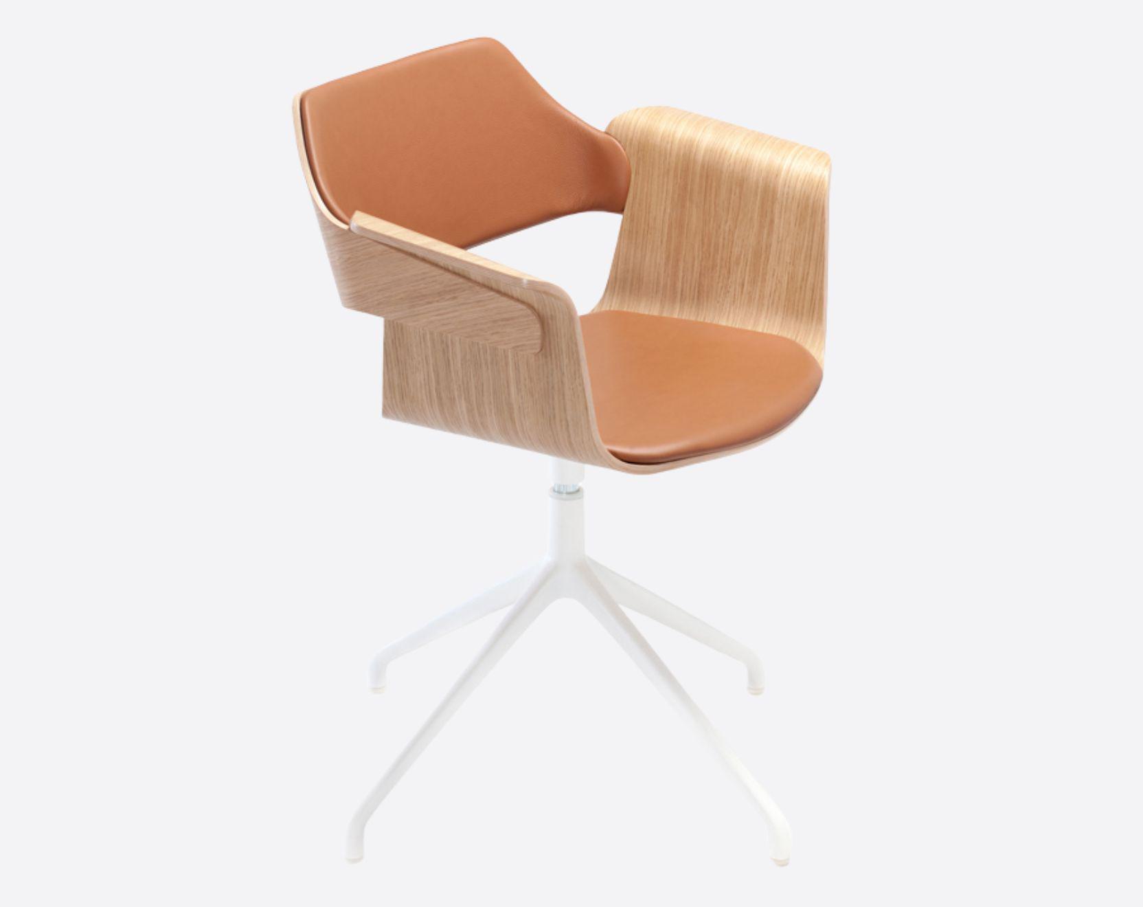 FLAGSHIP armchair with swivel base